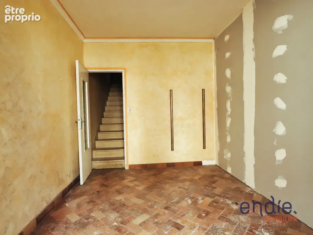 Immeuble de rapport avec local commercial loué et potentiel de création de logements - photo 4