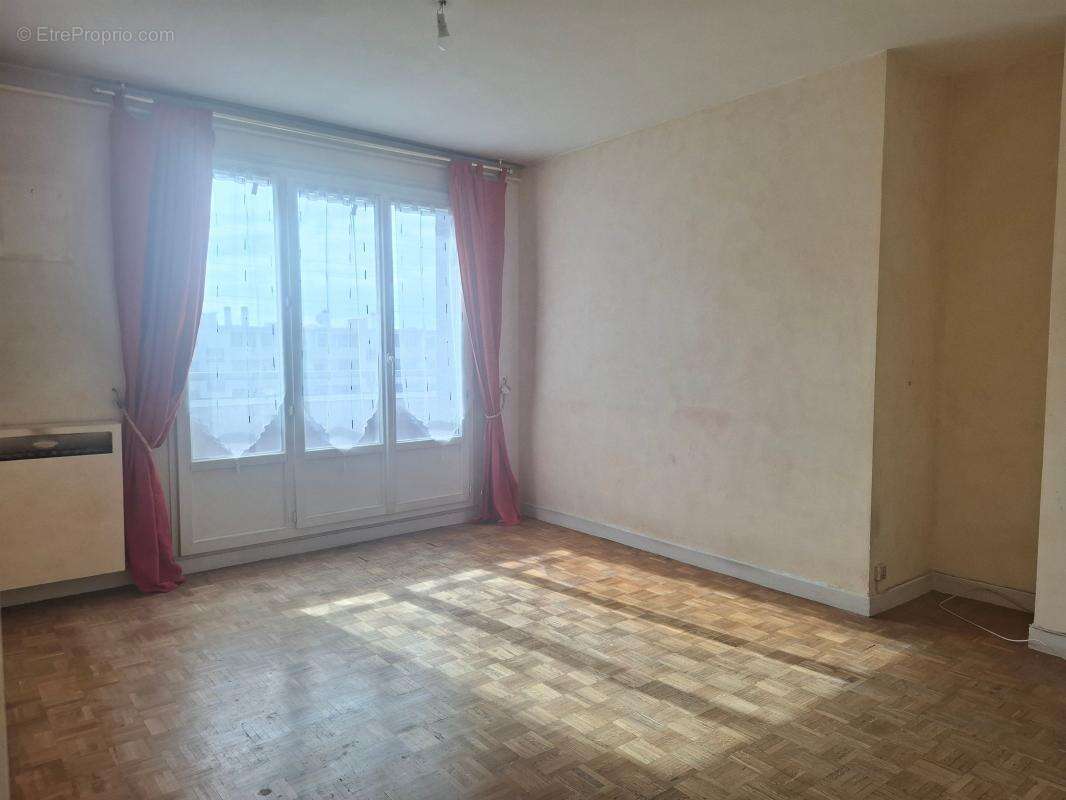 Appartement à VENISSIEUX