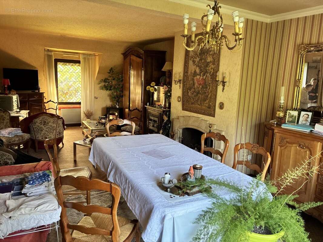Maison à LE MINIHIC-SUR-RANCE
