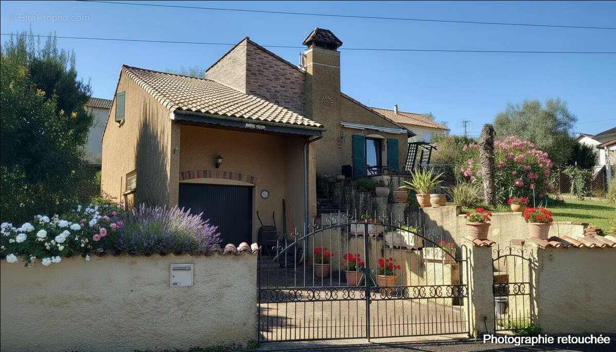 Maison à PUY-L&#039;EVEQUE