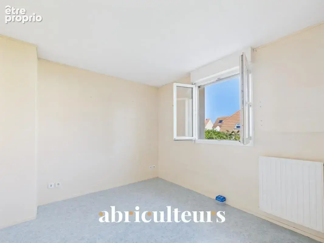 Maison familiale avec jardin, terrasse, garage et 4 chambres, à proximité du RER C et du tram T1 à Gennevilliers (92230) - photo 17