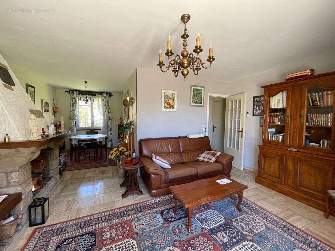 Maison à NOGENT-SUR-VERNISSON