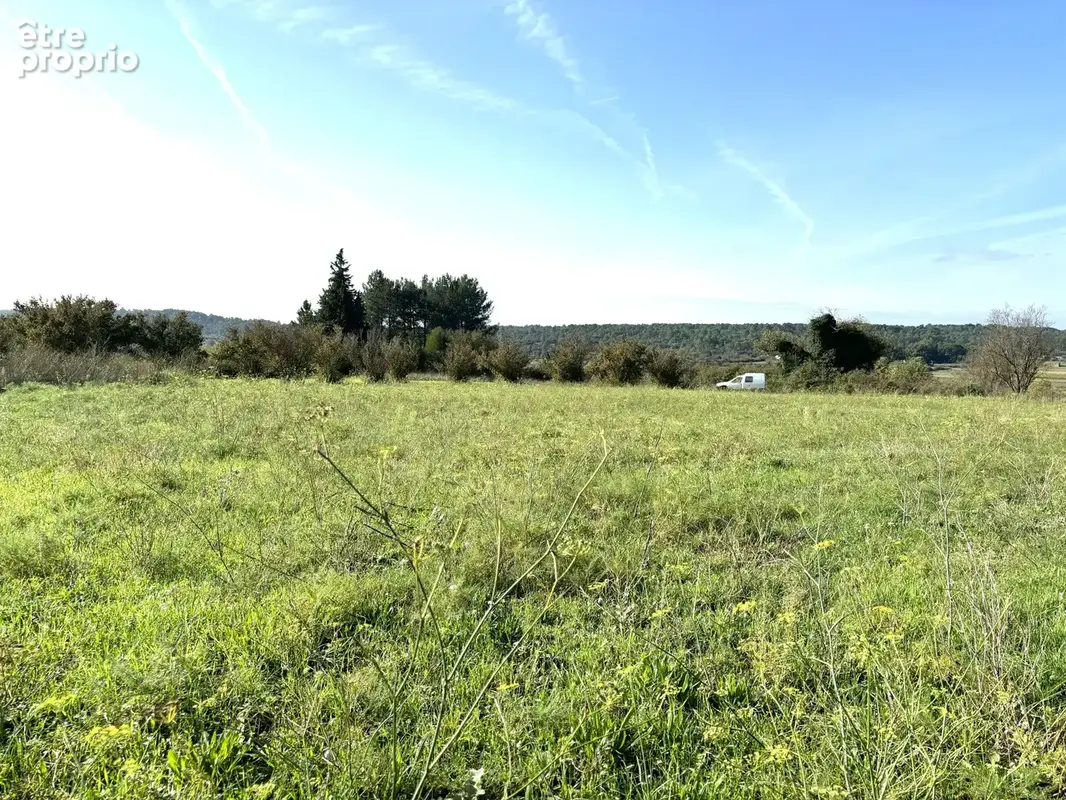 Terrain constructible et viabilisé de 2000m2 - photo 4