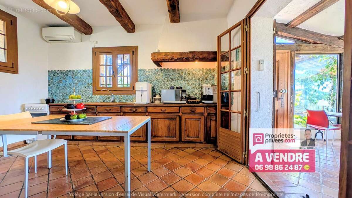 Propriete provencale vue mer - photo 13