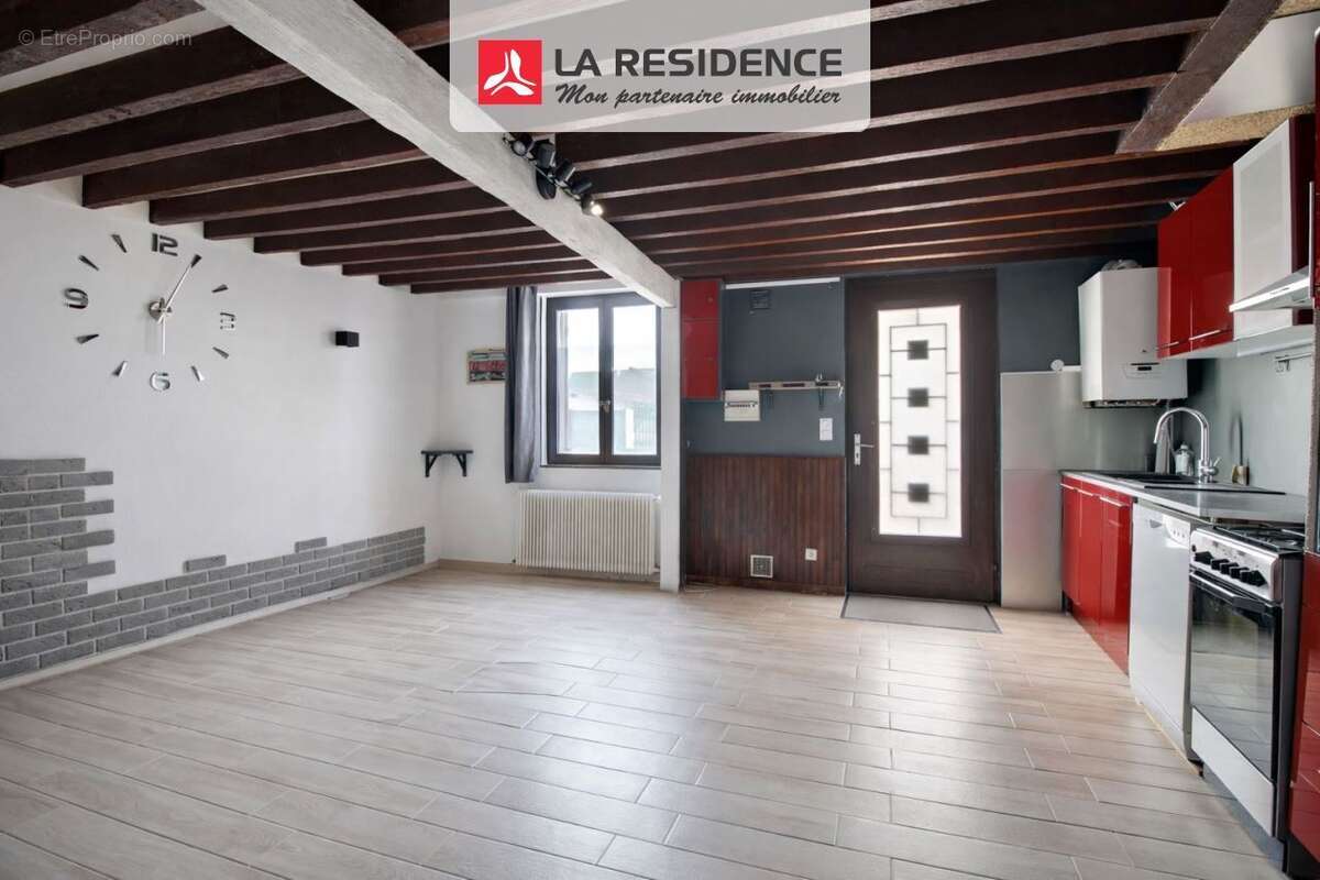 Maison à SAINT-ETIENNE-DU-ROUVRAY