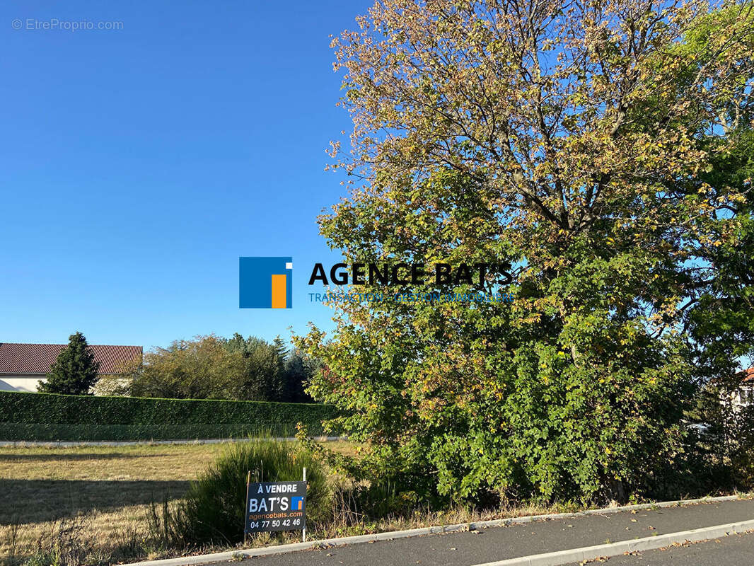 Photo 3 - Terrain à SAINTE-SIGOLENE