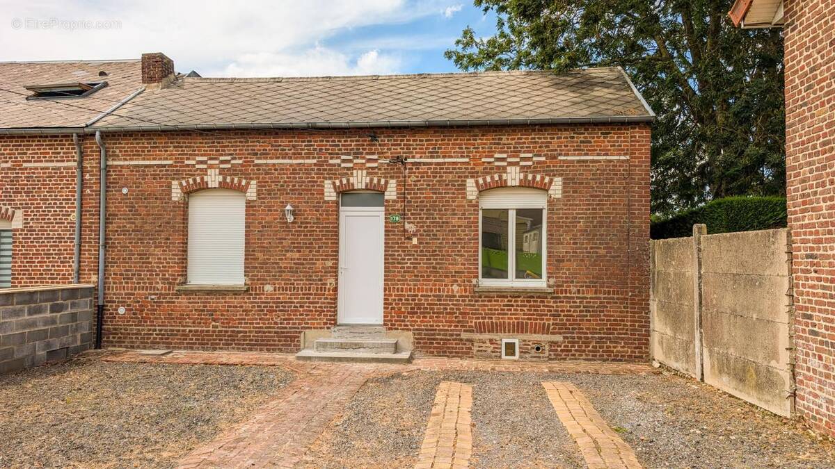 Maison à GOUZEAUCOURT