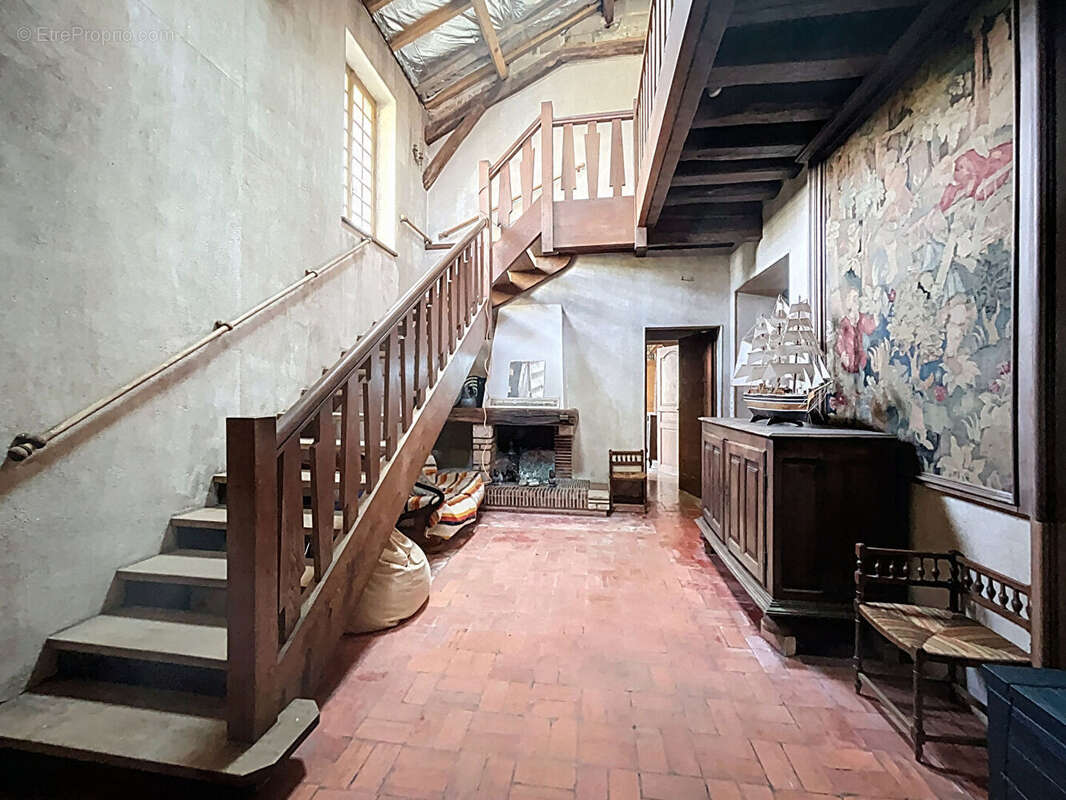 Maison à SAINT-BROING-LES-MOINES