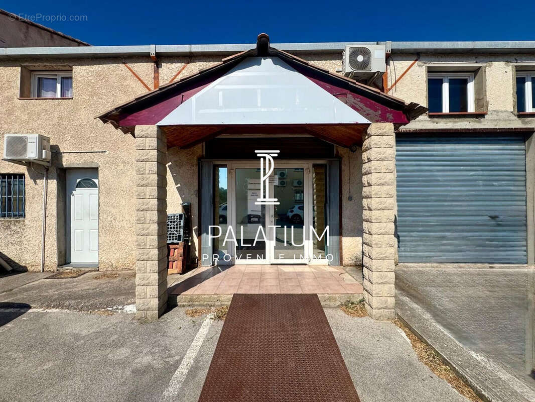 Commerce à LANCON-PROVENCE
