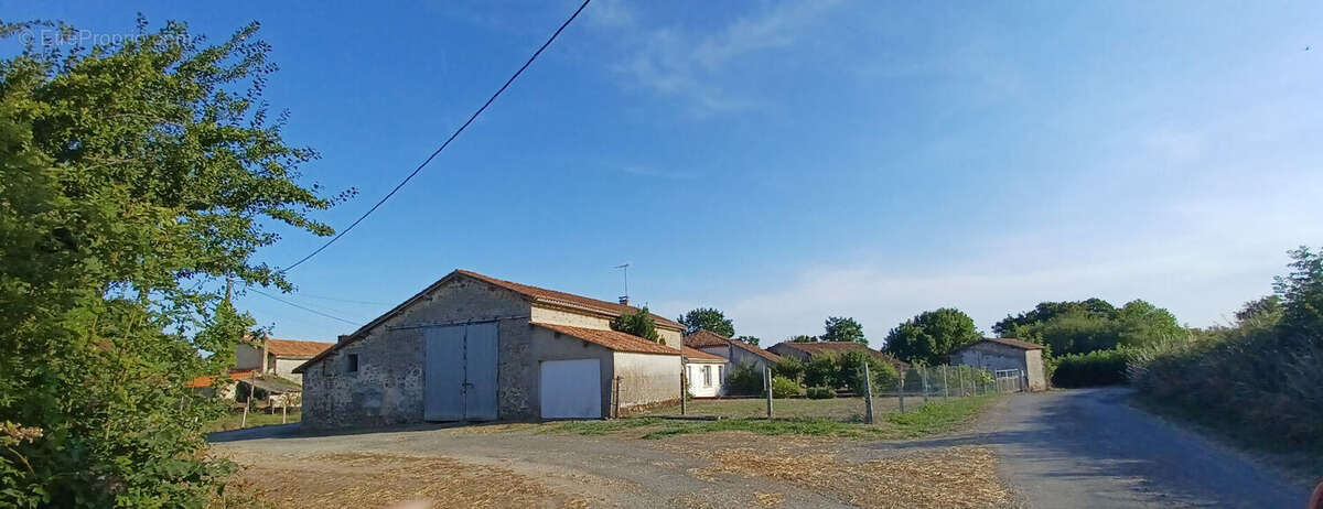 Maison à L'ABSIE