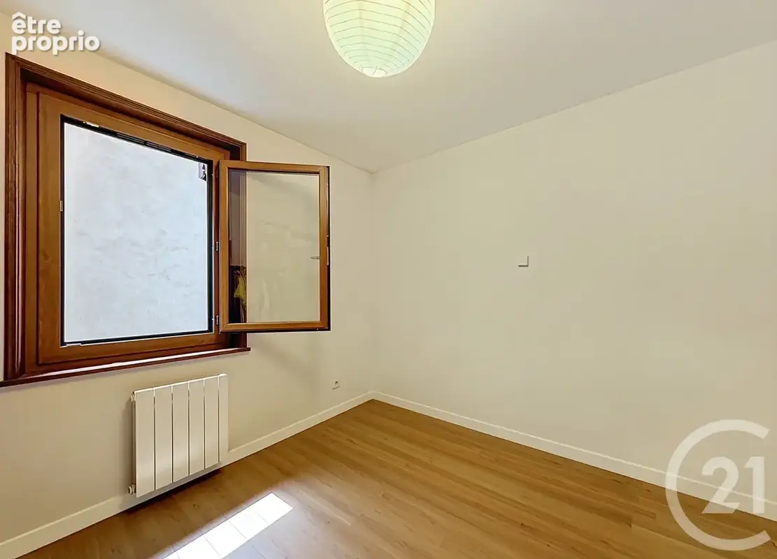 Appartement 98 m² à Taninges  - photo 8