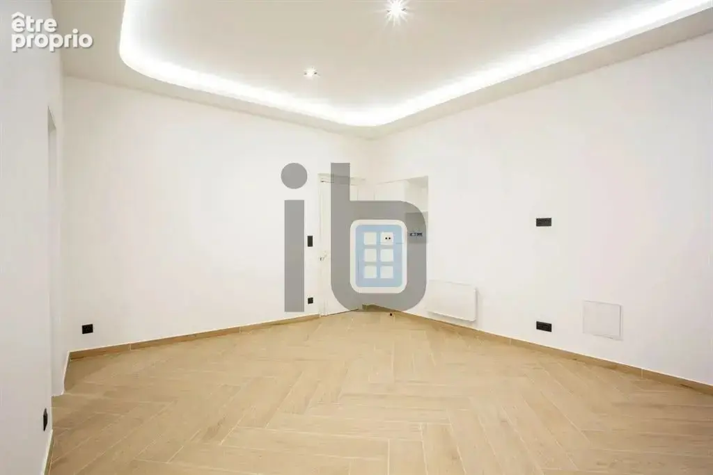 Photo Commerce à Paris-12e au prix de 620 000€
