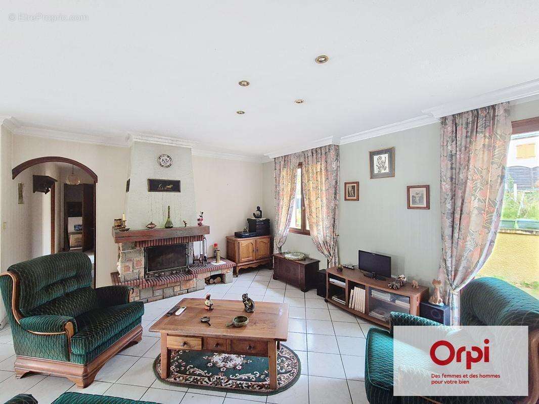 Maison à TERRASSON-LAVILLEDIEU