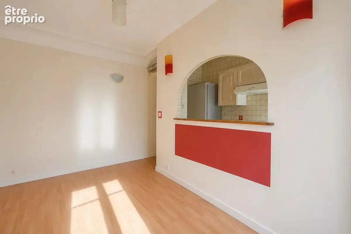 Appartement deux pièces — balcon filant — étage élevé - photo 5