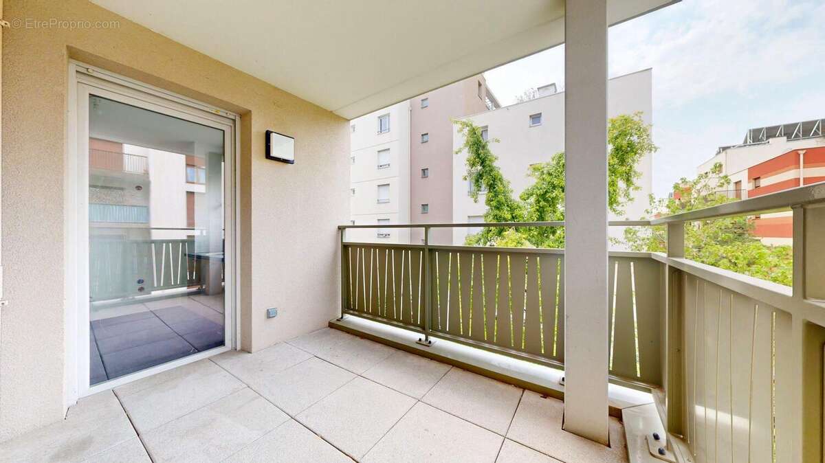 Appartement 70 m² à Villeurbanne  - photo 2