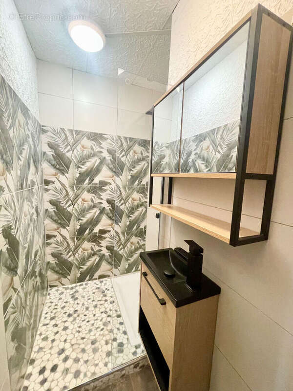 Appartement T3 de 50 m² à Roanne avec isolation extérieure financée - photo 2