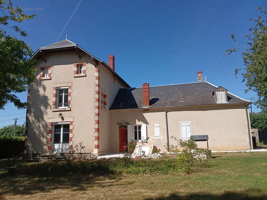 Maison à OUROUER-LES-BOURDELINS