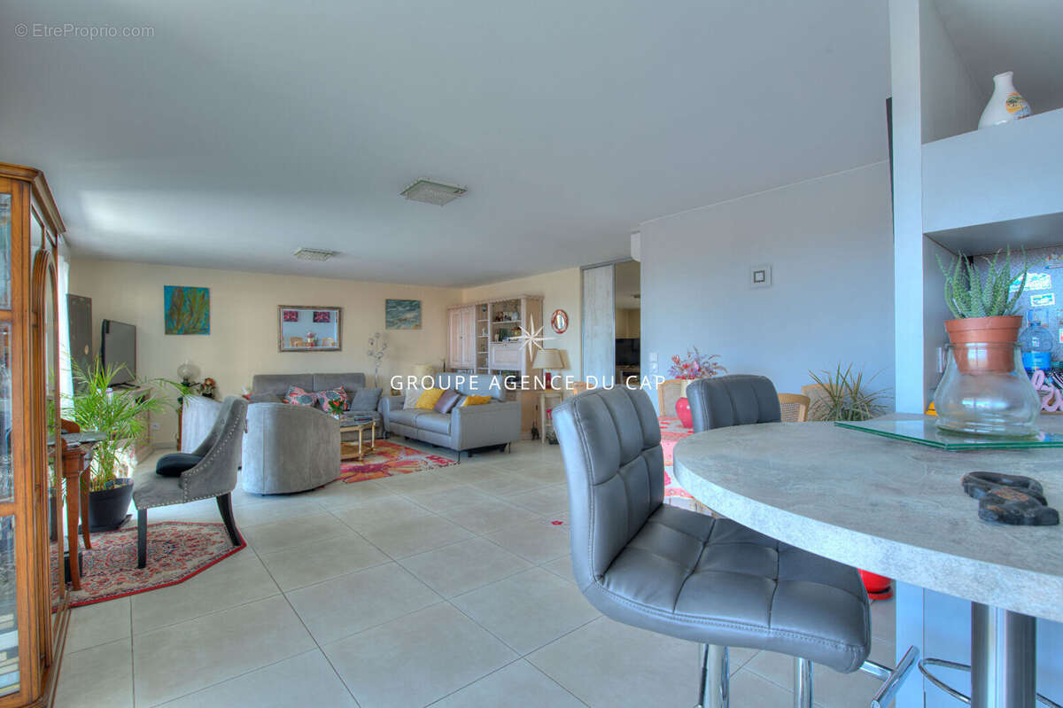 Appartement à FREJUS