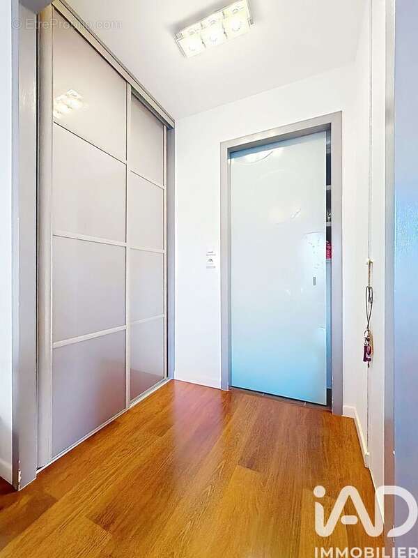 Photo 7 - Appartement à VERT-SAINT-DENIS