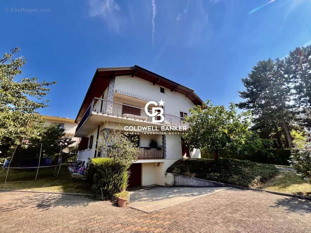 Appartement avec combles aménageables proche gare d'Annemasse - photo 12