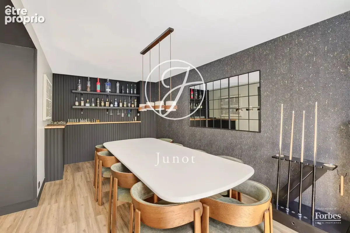 Saint-Cloud - PASTEUR - Maison de 275m² - 5 chambres - Terrain 416m² - photo 4