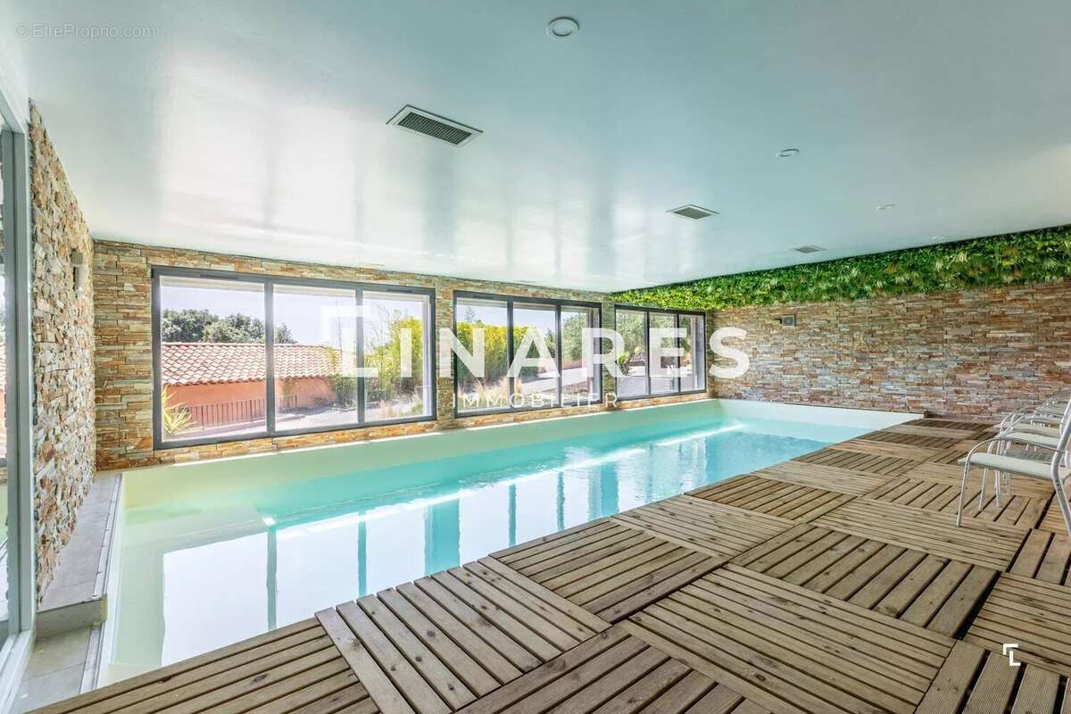 LA MAJESTUEUSE - Propriété d'exception de 500m² - Piscines - Dépendances - 83740 LA CADIÈRE D'AZUR - photo 11