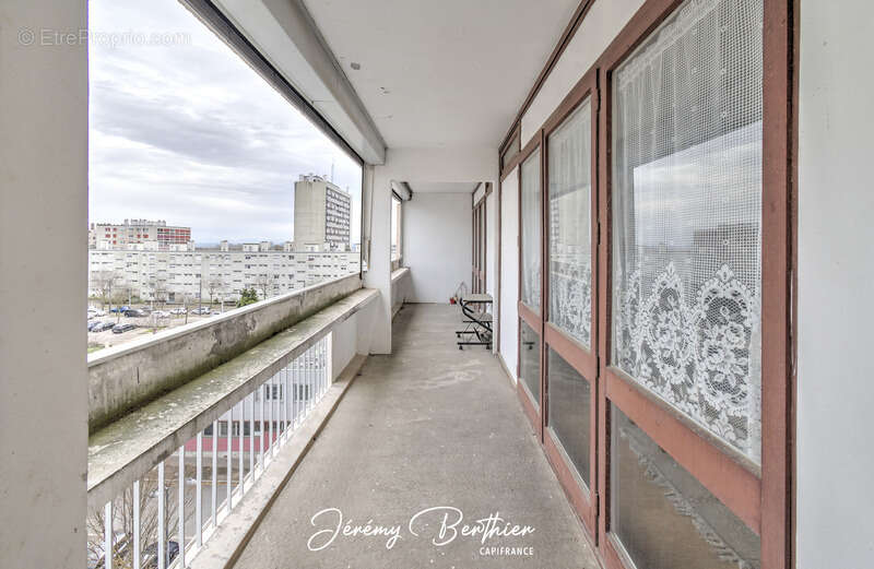 Appartement à RILLIEUX-LA-PAPE