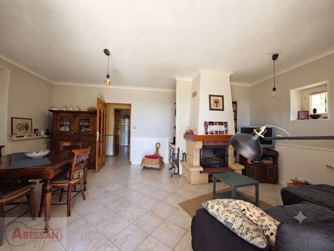 Saint-Christol-lès-Alès  Vue dominante, calme absolu et plus de 3 300 m² de terrain - photo 6