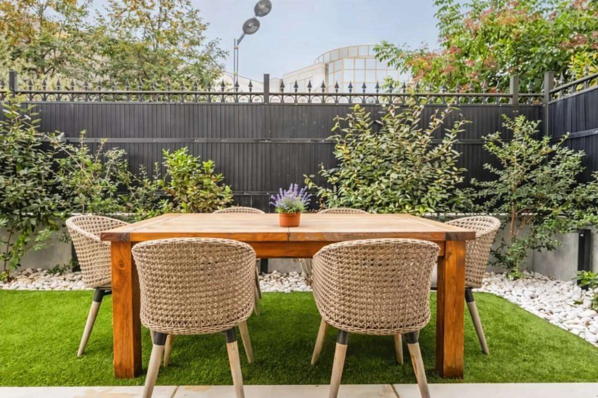 Appartement à LEVALLOIS-PERRET
