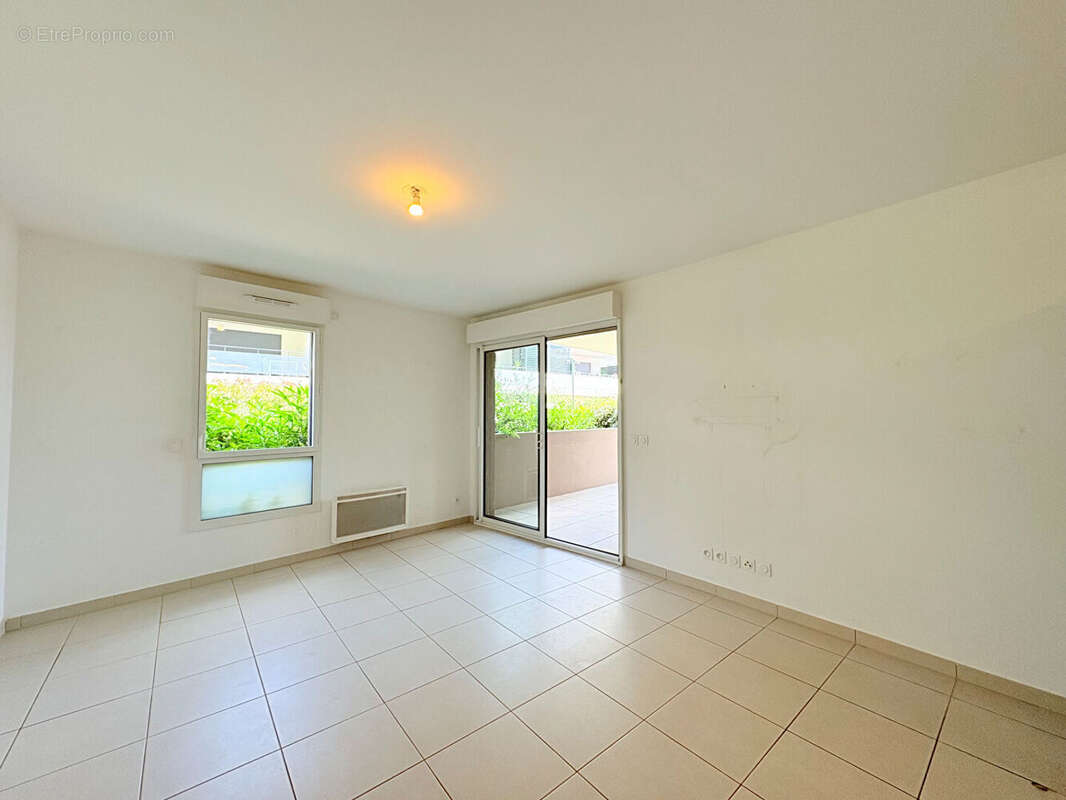Appartement à VILLENEUVE-LOUBET