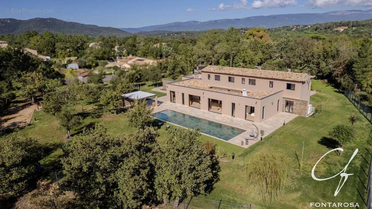 Maison à BAGNOLS-EN-FORET