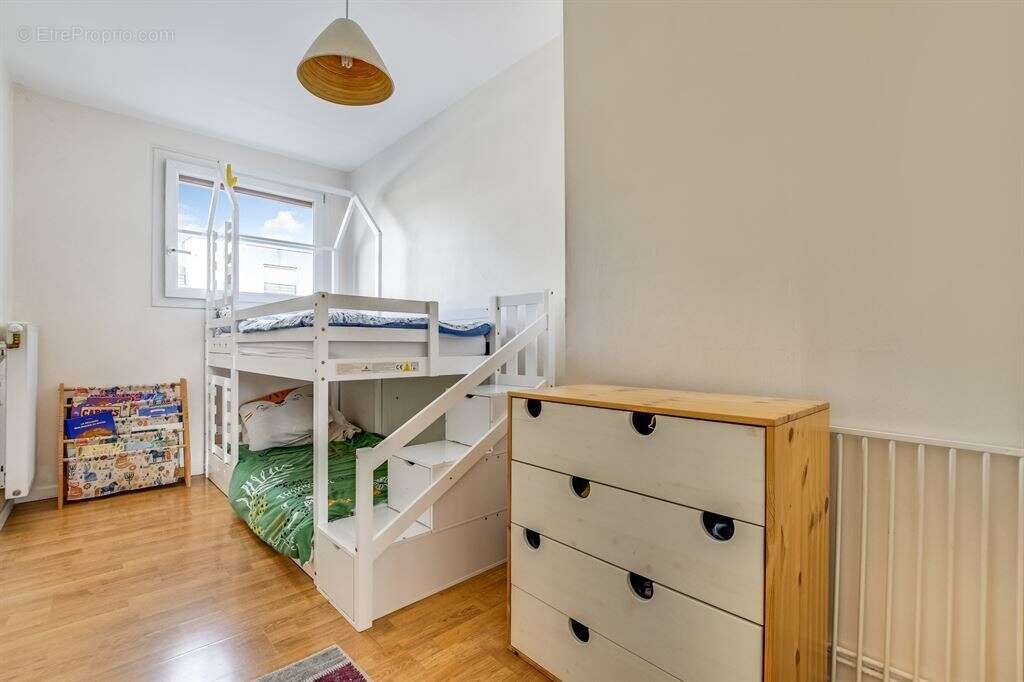 Appartement à PARIS-20E