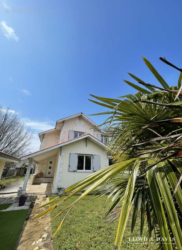Maison à PESSAC