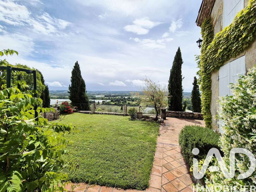 Maison 330 m² à Clermont-Dessous  - photo 4