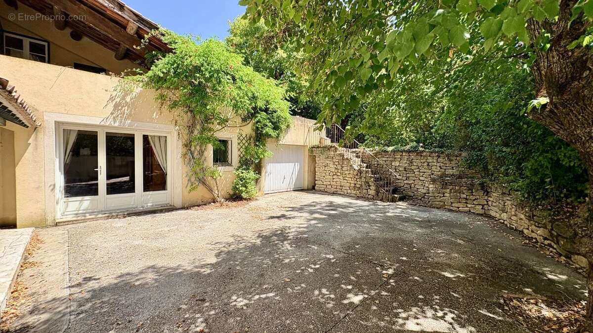Maison de caratère avec grand jardin entre Carpentras et St Didier - photo 24
