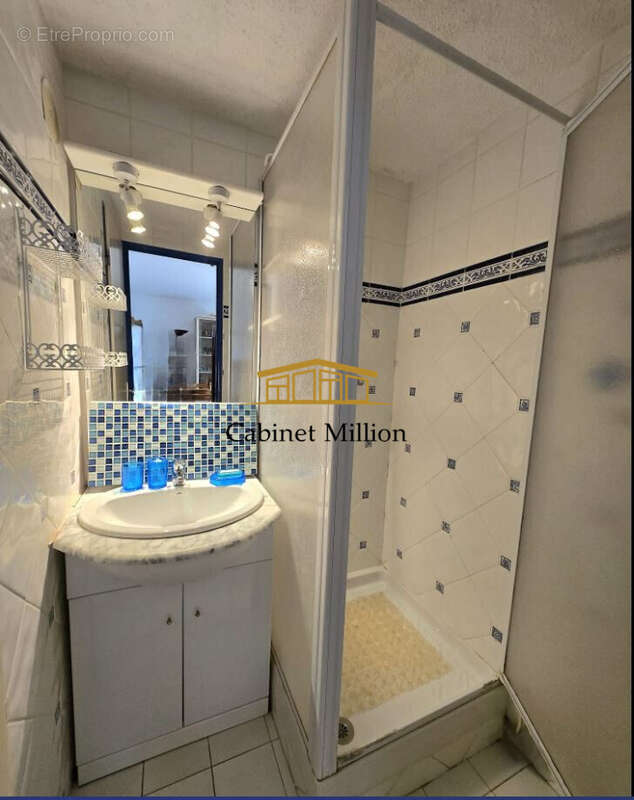 Maison à VIC-LA-GARDIOLE