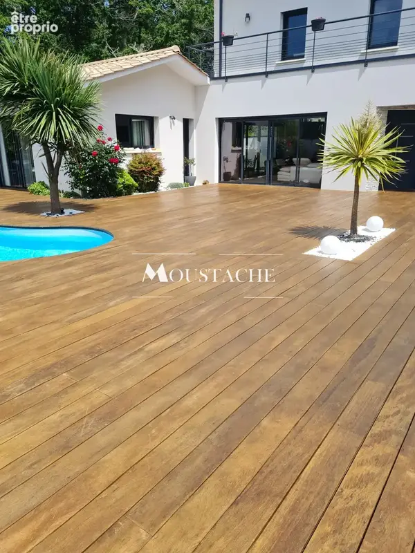 Superbe villa / maison contemporaine - avec piscine à 300m du centre-ville - - photo 5