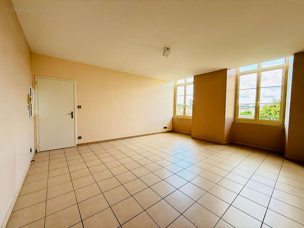 Appartement à MONSEMPRON-LIBOS
