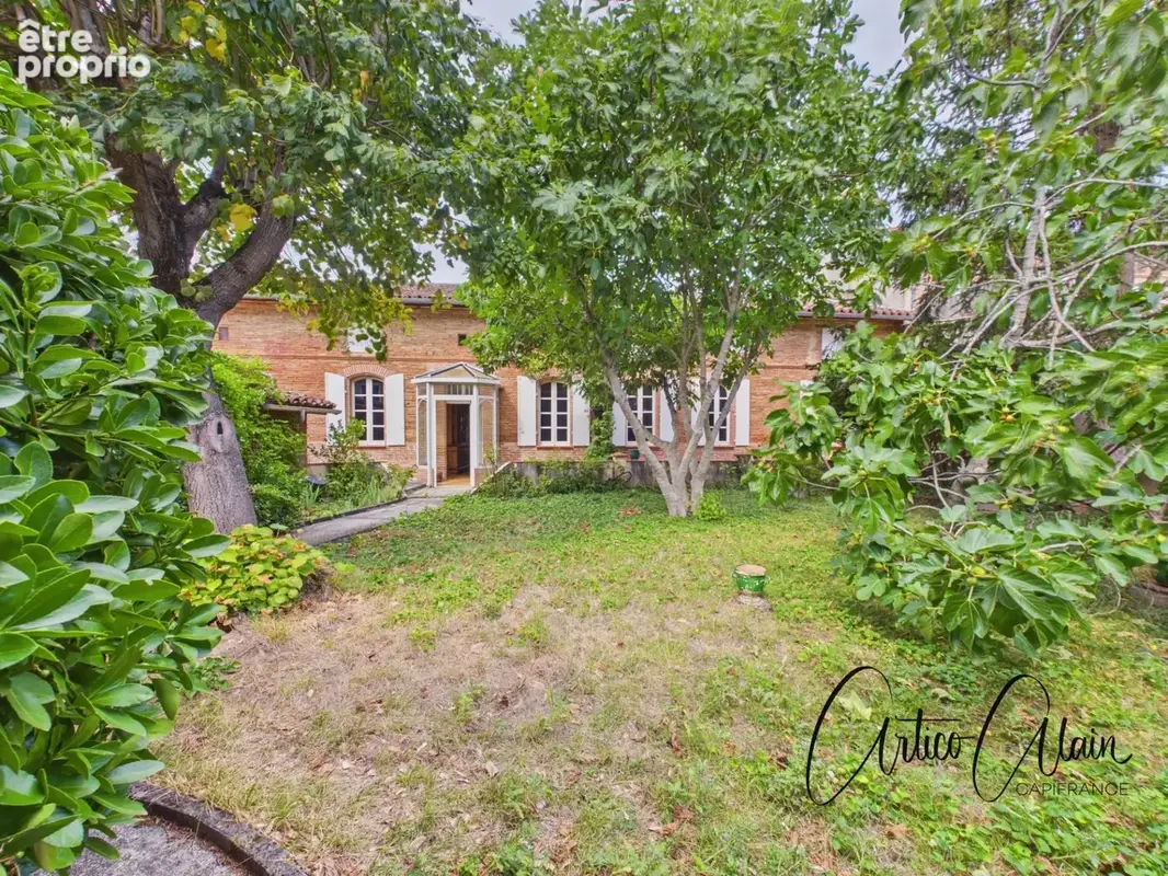 Maison bourgeoise 183 m² – jardin, 2 garages et double accès - photo 17
