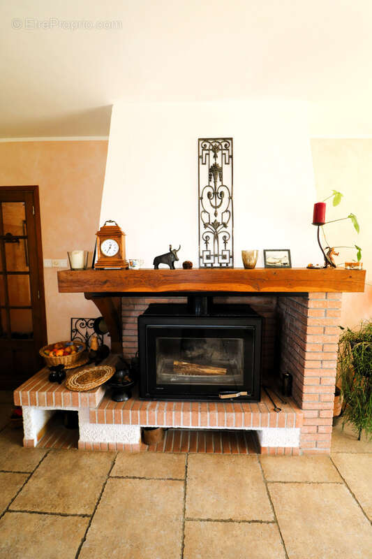 Maison à AURIGNAC