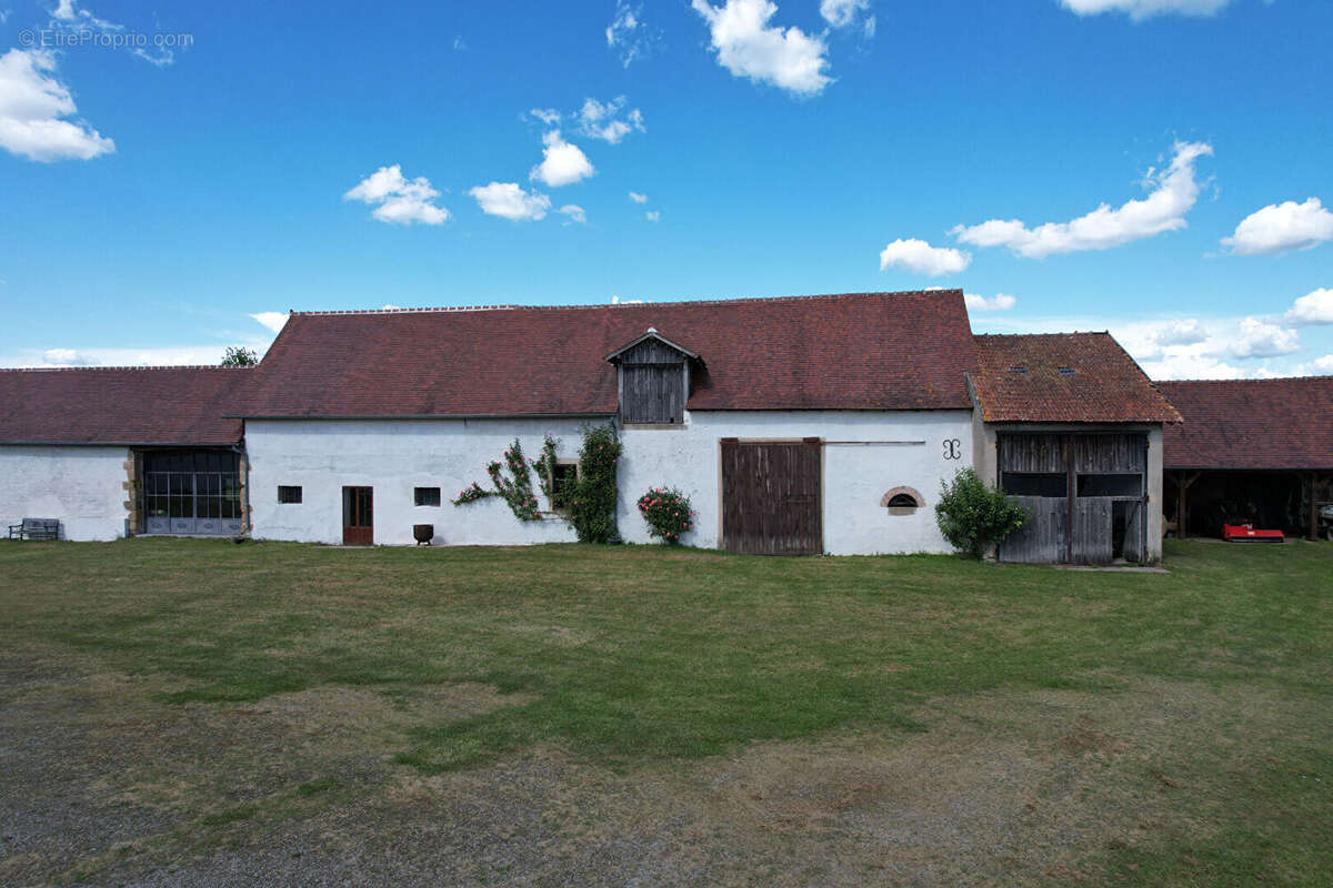 Maison à YZEURE