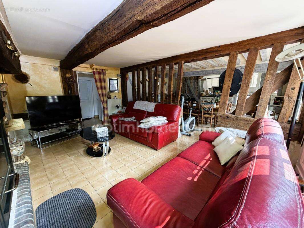 Maison normande de caractère de 121 m² avec 4 chambres, vie de plain-pied, Le Mesnil-Guillaume (14100), à moins de 10 minutes de - photo 11