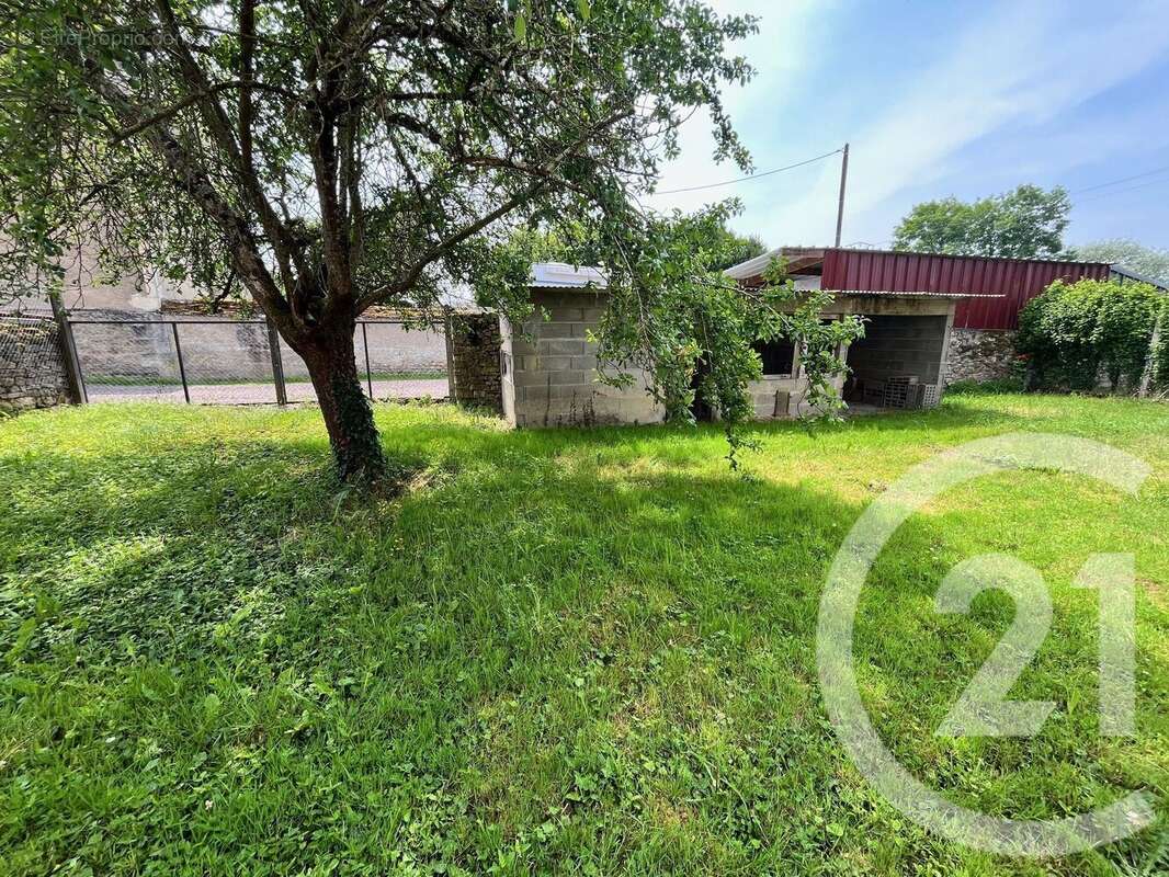Maison à CHATEAUNEUF-VAL-DE-BARGIS
