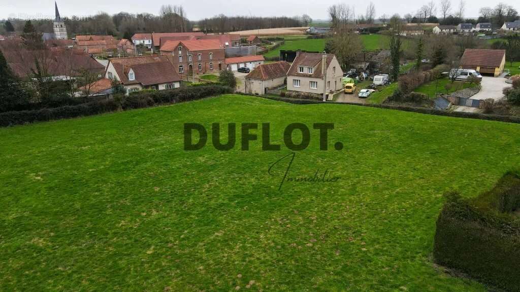 Terrain à AZINCOURT