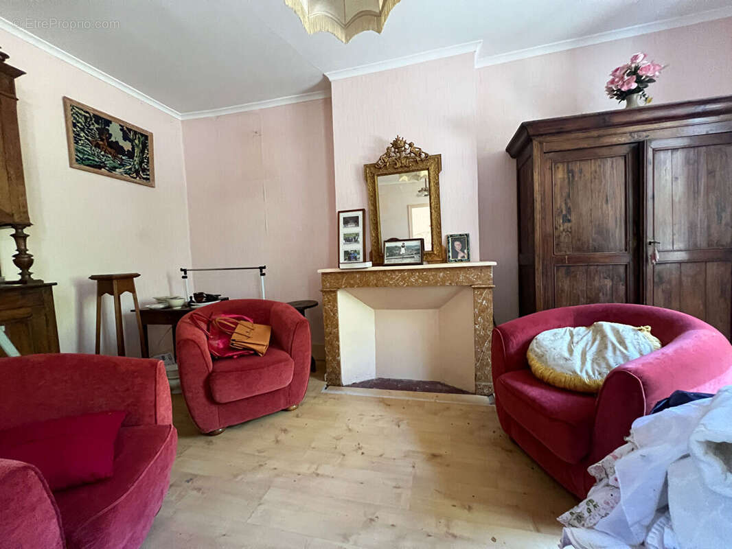 Maison de plain-pied au coeur du village. Commerces à pied - photo 3