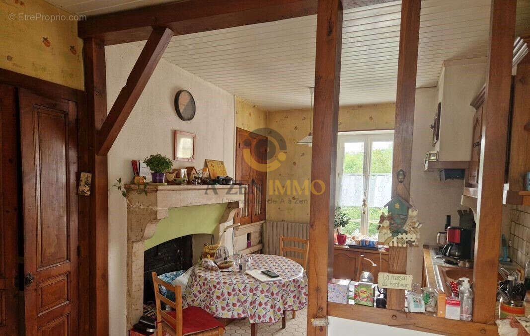 Maison à COULONGES-SUR-L'AUTIZE