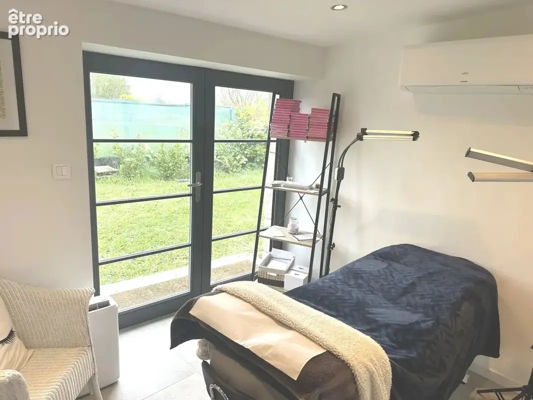 Maison rénovée avec 5 chambres plus un terrain à batir - photo 17