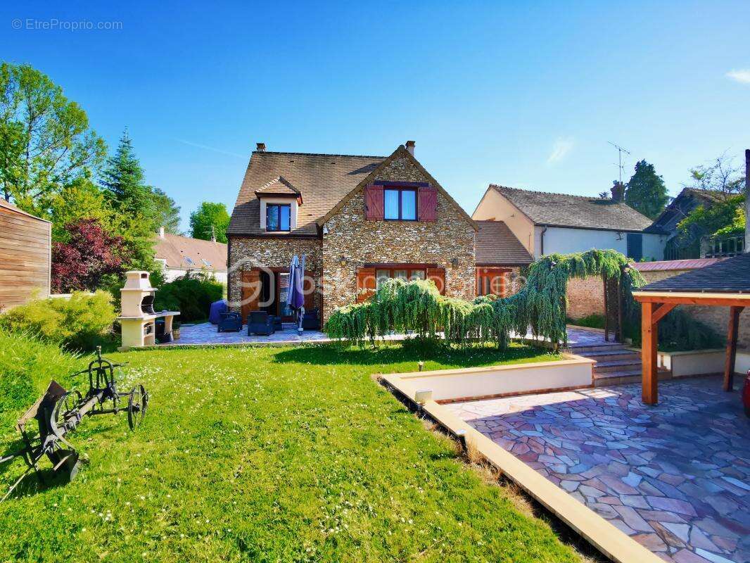 Belle maison 4 ch jardin clos, 2 terrasses au calme ! - photo 10