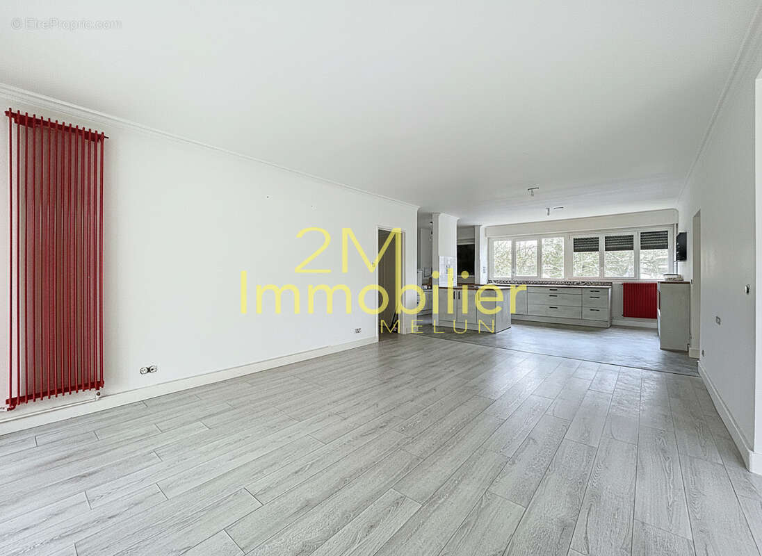 Appartement à VAUX-LE-PENIL