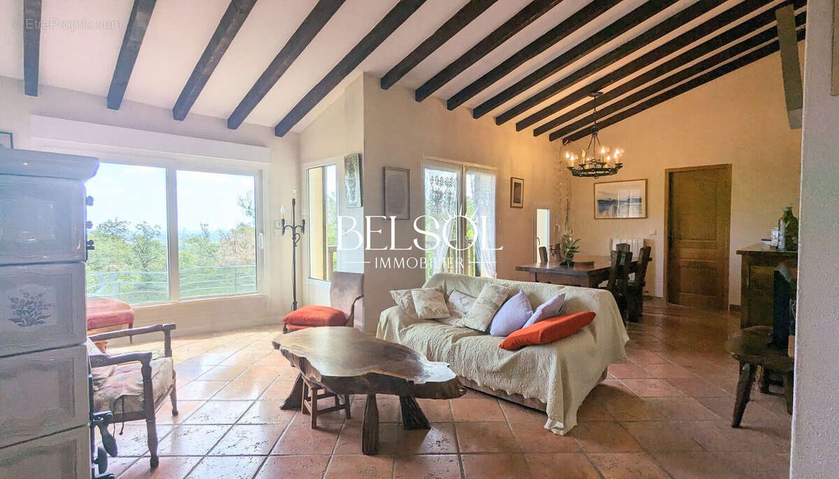 Maison à LAROQUE-DES-ALBERES